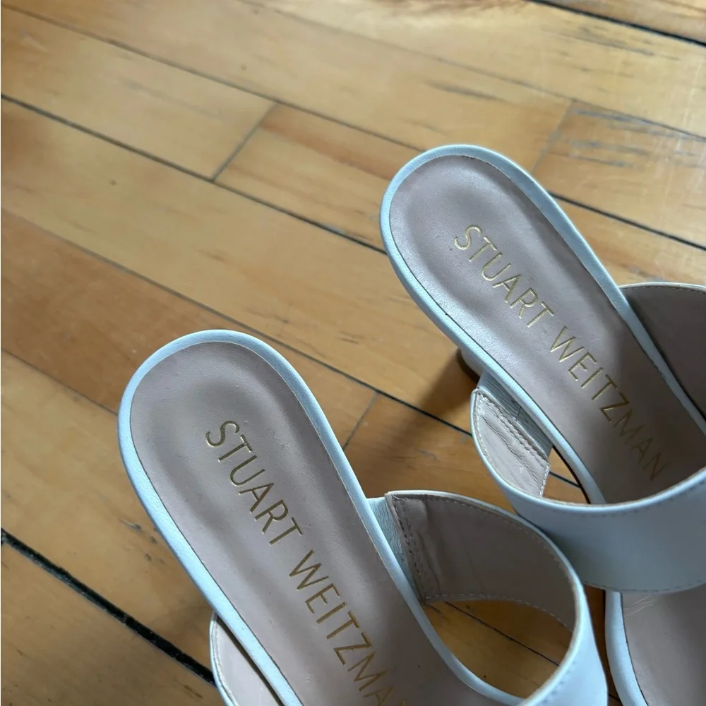 Stuart Weitzman Sz 6.5 Lyla White Asymmetrical Leather Heeled Bridal Sandals - Picture 8 of 12